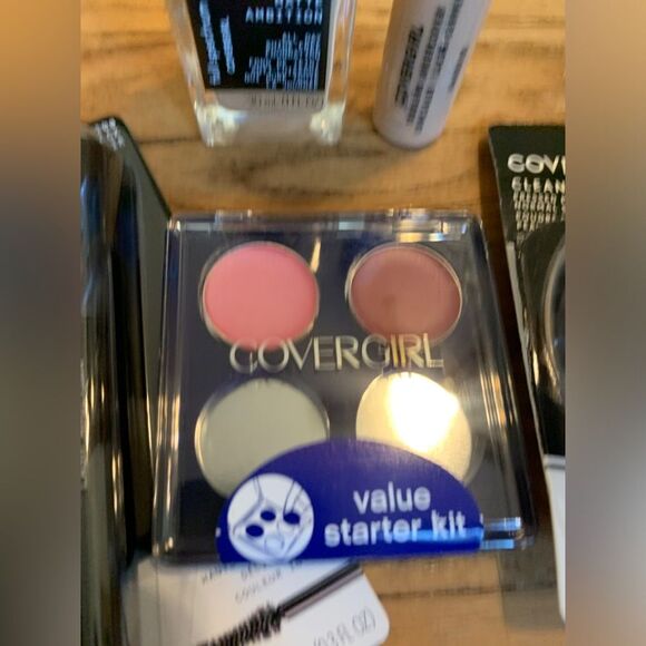 10 X COVERGIRL Wet Wild Makeup Bundle LOT Concealer Foundation Powder Lip Mascar - Picture 7 of 9